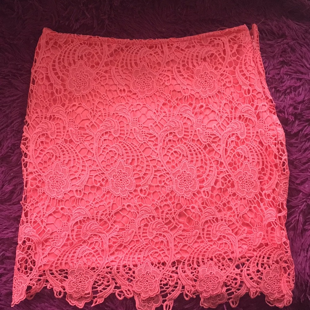 Lace mini skirt